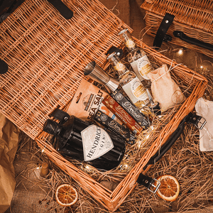 Personalised Hendrick's Gin Premium Gift Hamper