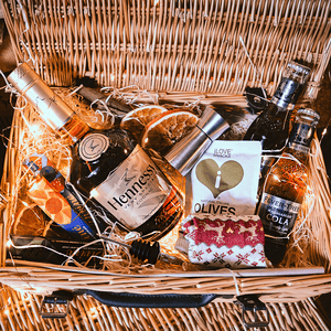 Personalised Hennessy Very Special Cognac Premium Gift Hamper