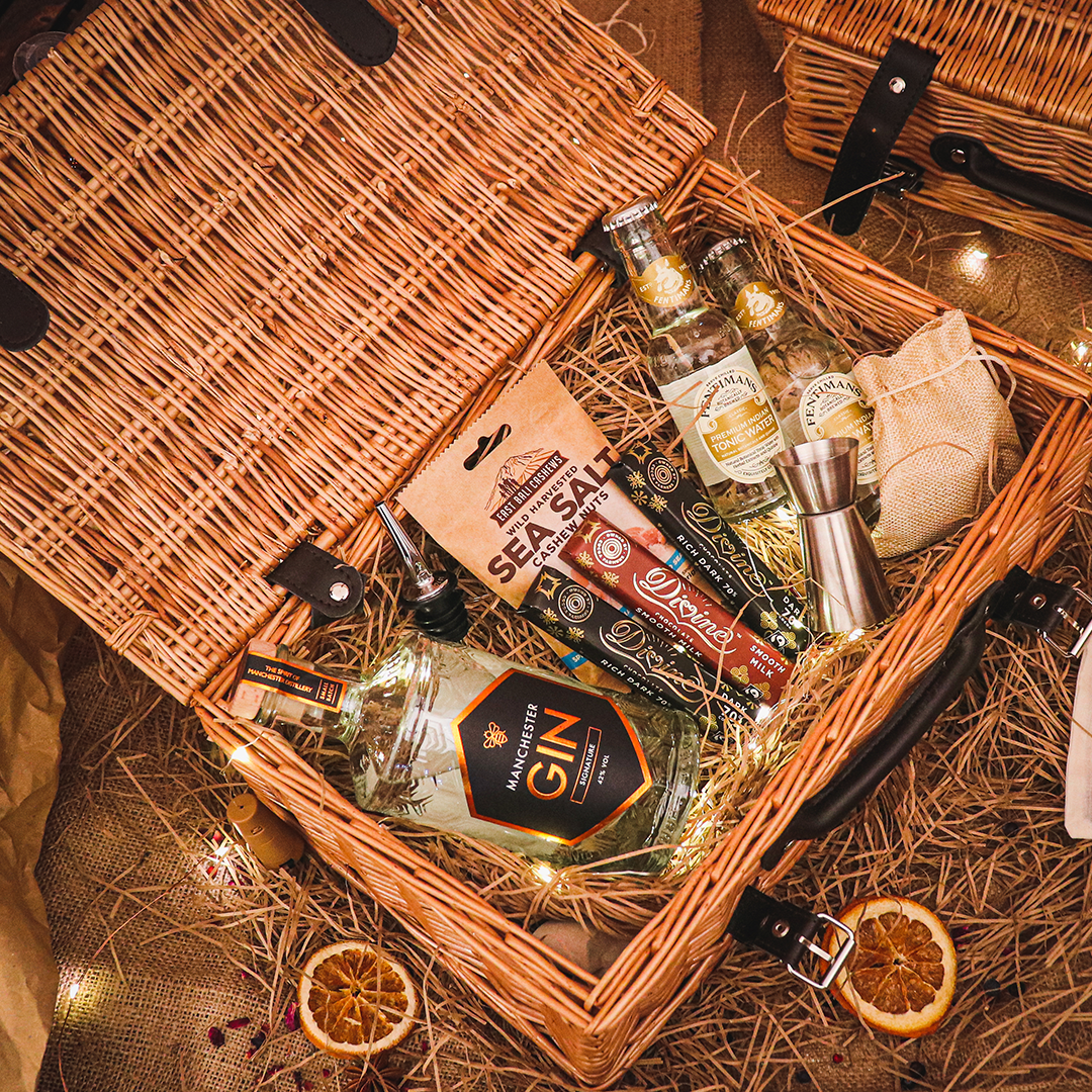 Personalised Manchester Gin Premium Gift Hamper
