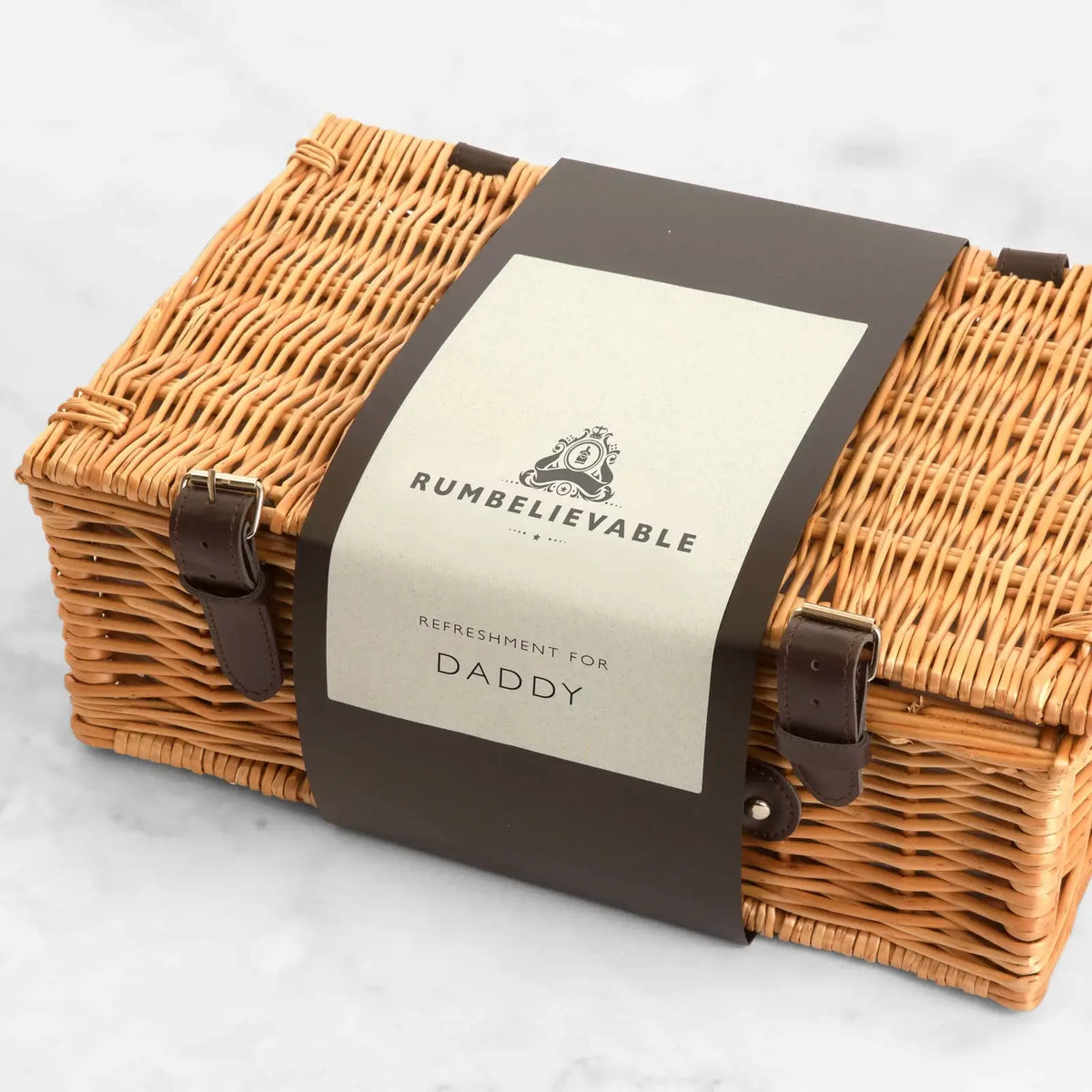 Hamper showing personalised sleeve for father&#39;s day gift